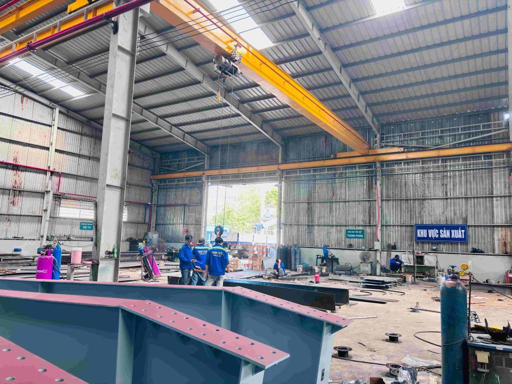 Gia công cơ khí xây dựng theo yêu cầu uy tín, chất lượng 3 Xưởng kết cấu thép (Nhật Huy Construction)