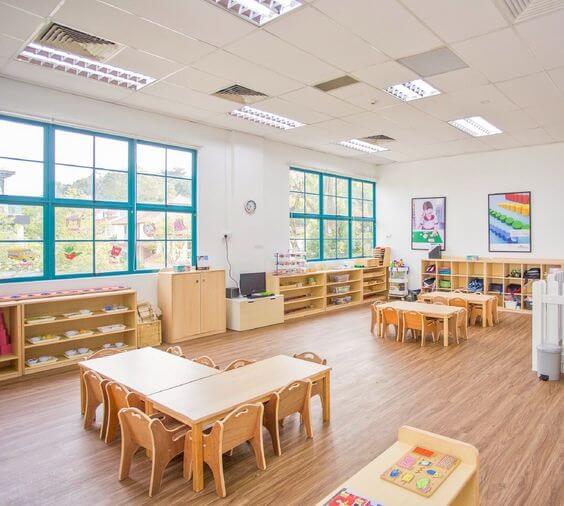 Thiết kế trường mầm non đạt tiêu chuẩn theo yêu cầu 4 phong-hoc-thoang-mat-rong-rai