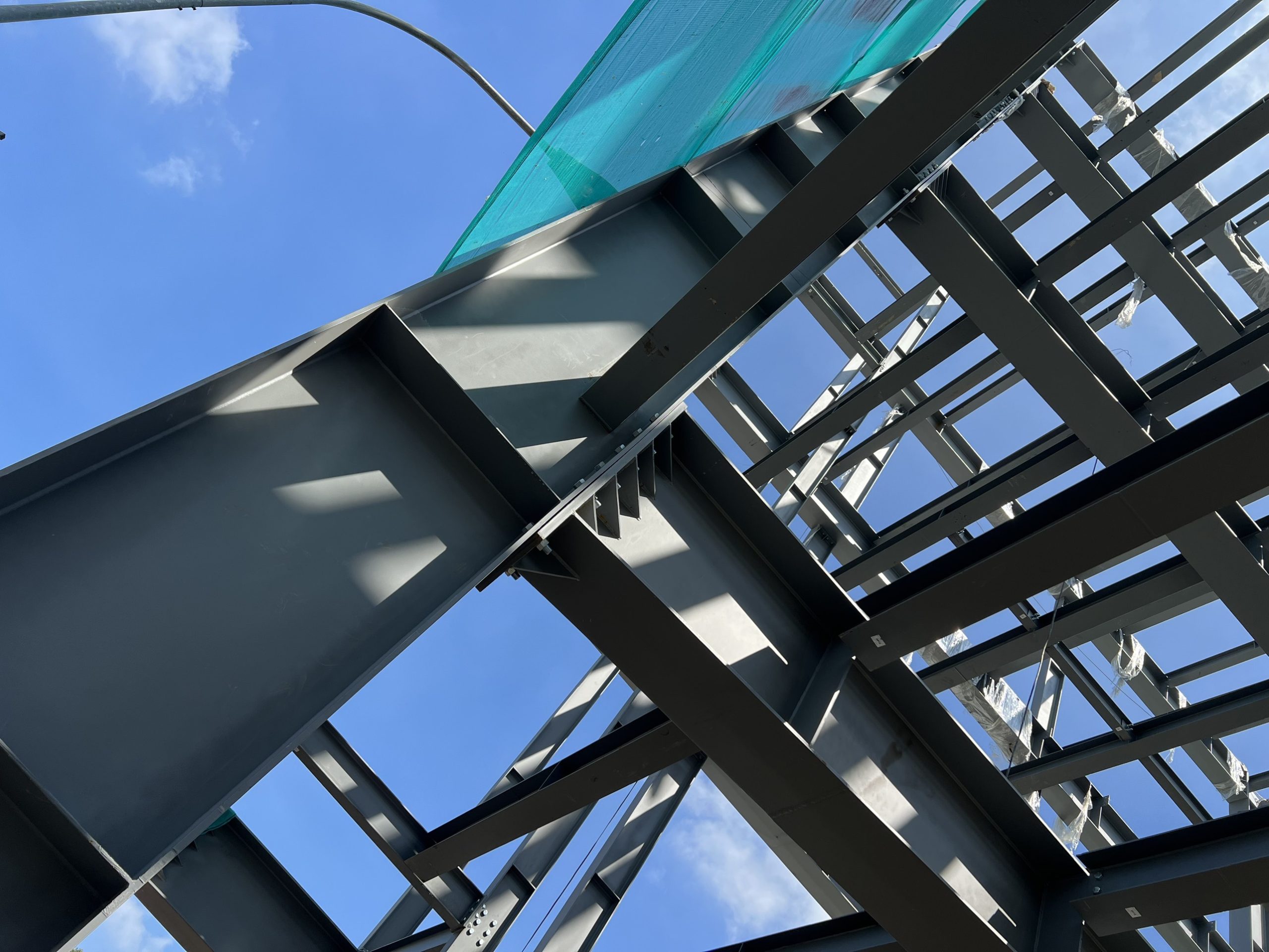 Nhà thầu kết cấu thép có vai trò gì