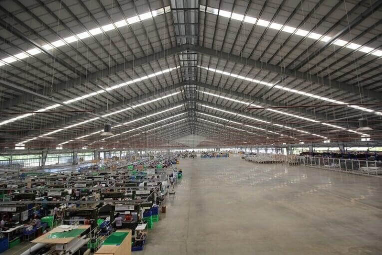 Khung kèo không cột giữa cho công trình siêu rộng 3 dien-tich-lon-phu-hop-cho-viec-gia-cong-san-xuat