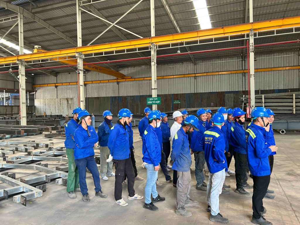 Xưởng gia công kết cấu thép - Nhật Huy Construction