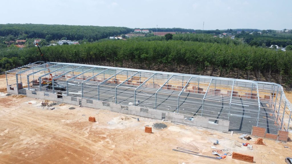 Nhà xưởng khung thép – giải pháp tối ưu cho doanh nghiệp hiện đại 1 Nhà xưởng khung thép
