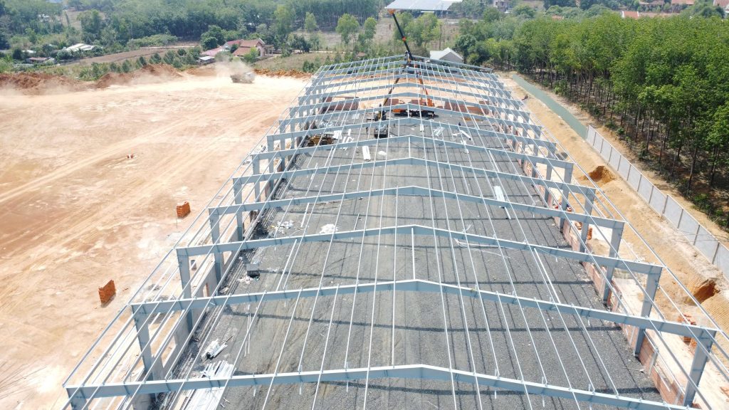 Nhà xưởng khung thép – giải pháp tối ưu cho doanh nghiệp hiện đại 2 Nhà xưởng khung thép - Quy trình thi công