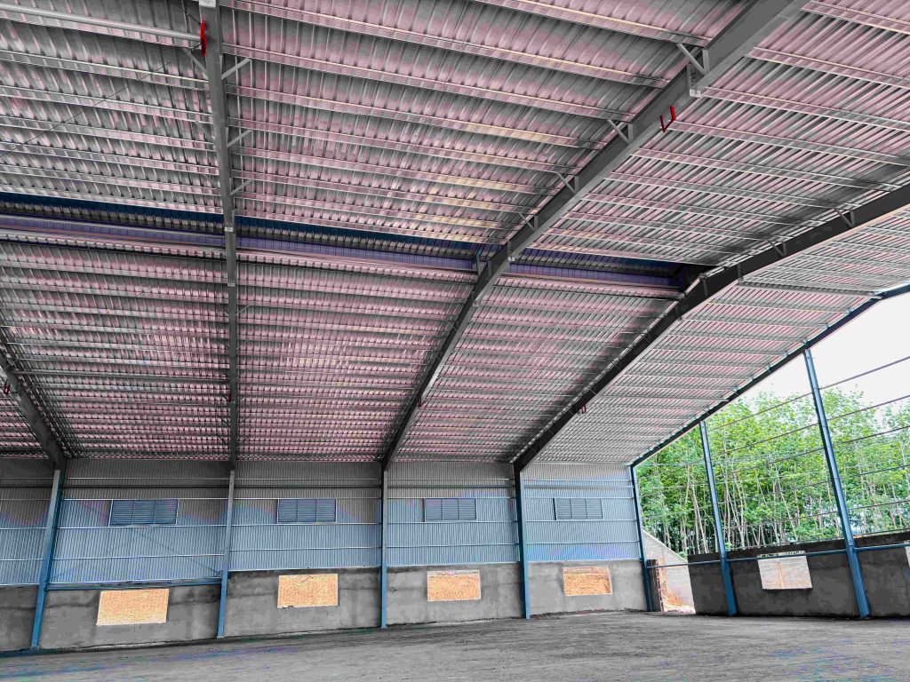 Tôn lợp nhà – Hướng dẫn lựa chọn và giá cả tôn lợp mái nhà 2 Giá tôn lợp mái nhà – Các yếu tố ảnh hưởng