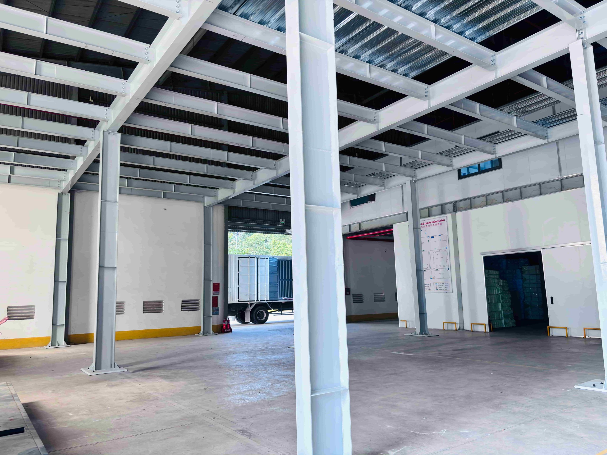 Chi phí thi công sàn deck trọn gói gồm những gì