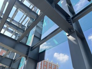 Co nen thi cong nha bang ket cau thep trong boi canh hien nay thumnail