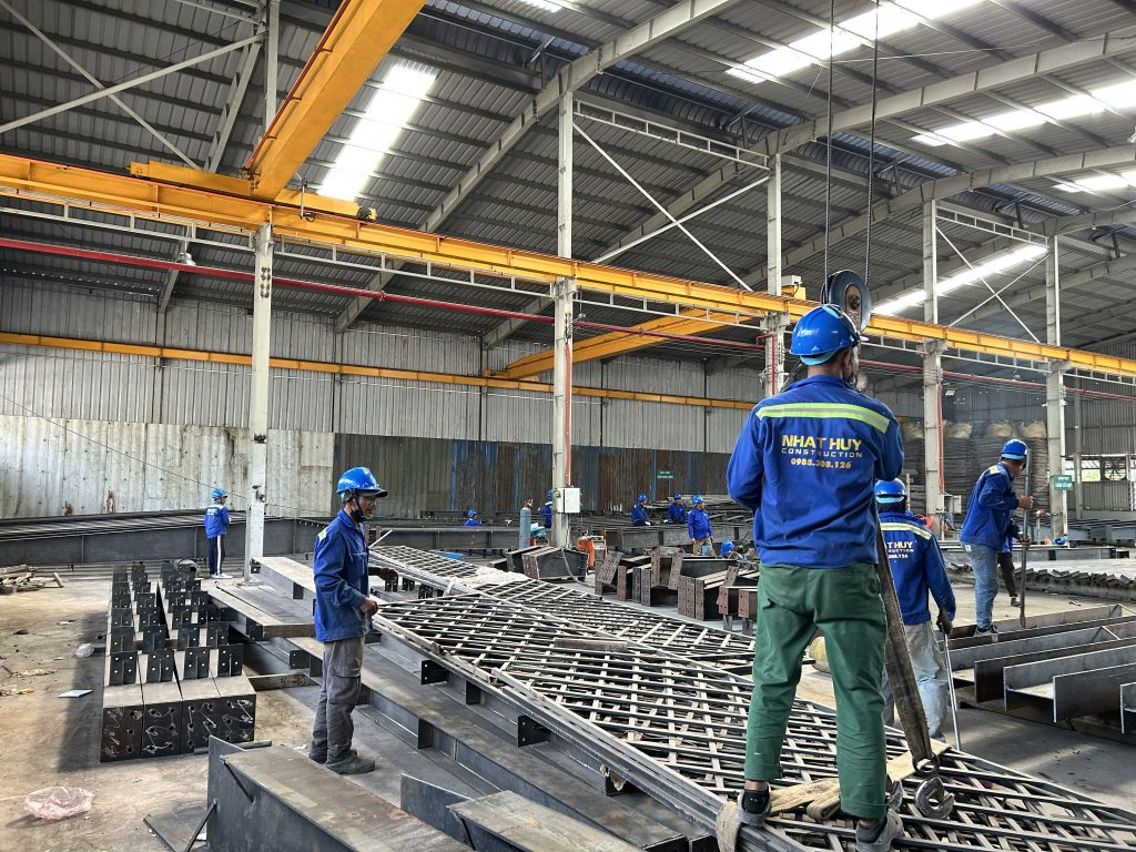 Gia công kết cấu thép Bình Dương và xuất khẩu quốc tế 1 Gia công kết cấu thép Bình Dương và xuất khẩu quốc tế
