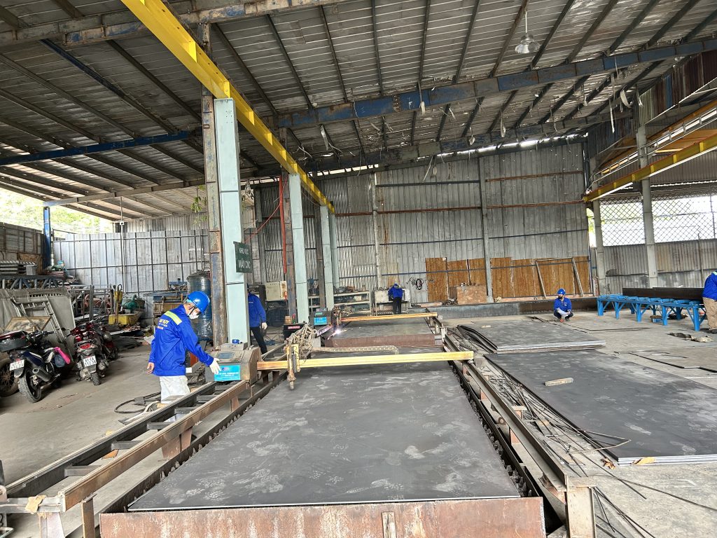 Quy Trình Gia Công Kết Cấu Thép Tại Nhật Huy- Cắt CNC