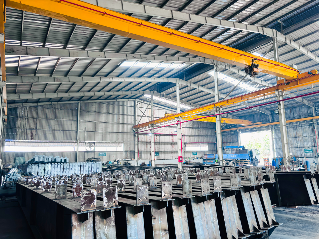 Quy Trình Gia Công Kết Cấu Thép Tại Nhật Huy -Tập kế tại nhà xưởng